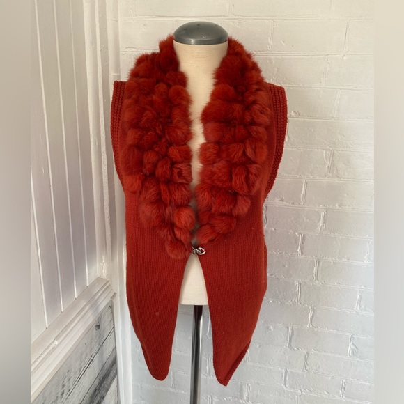 Vintage Rabbit fur trim knit 🧶 vest from France - Picture 9 of 10